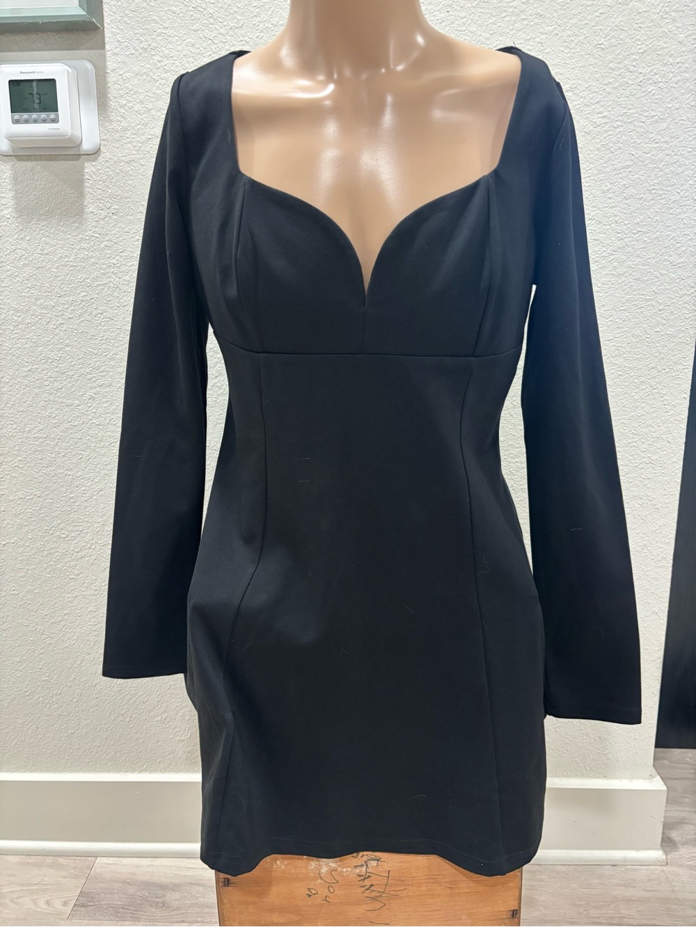 Fashion Nova Black Long-Sleeve Sweetheart Neck Midi Dress XL